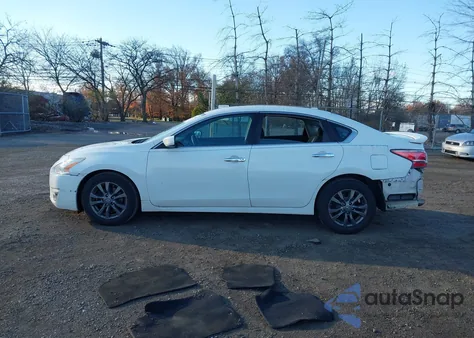 2015 Nissan Altima 2.5 S из США, поврежденный, VIN 1N4AL3AP8FC489026